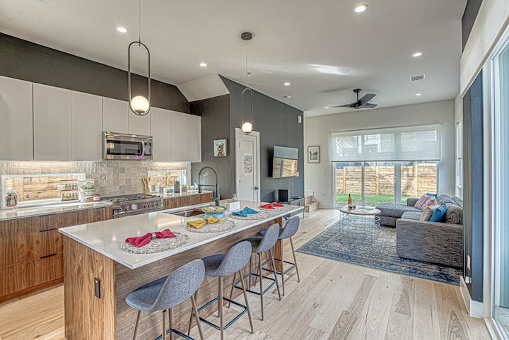 Stylish Pet-friendly 2br In Central Austin - Austin, TX