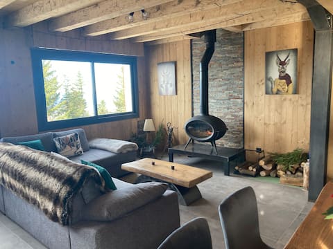 Successful Airbnb property: Chalet with exceptional views in Les Déserts