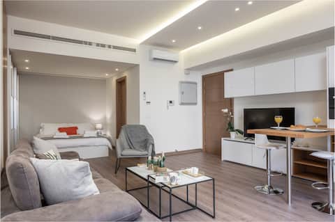 Rare Studio in Saifi - 24/7 Power