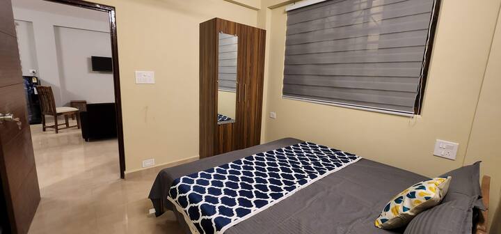 Bedroom 2 image 3