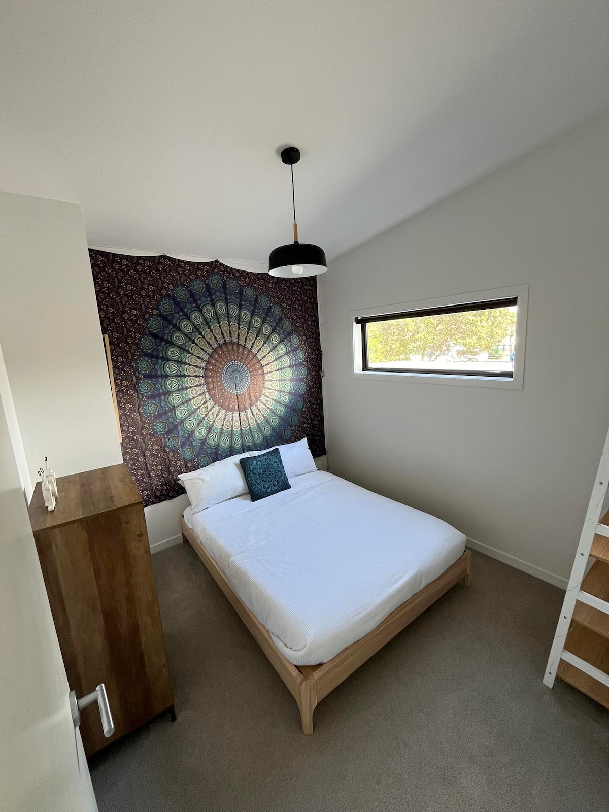 საძინებელი 3