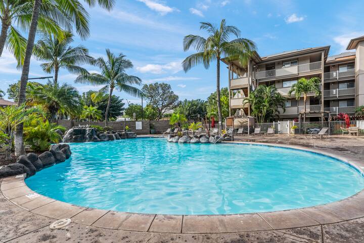 ¼ mile to Kam 1 Beach, Renovated 3BR Resort Apt. gallery image 5