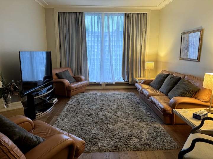 Eiffel Tower View Apartment - Garches