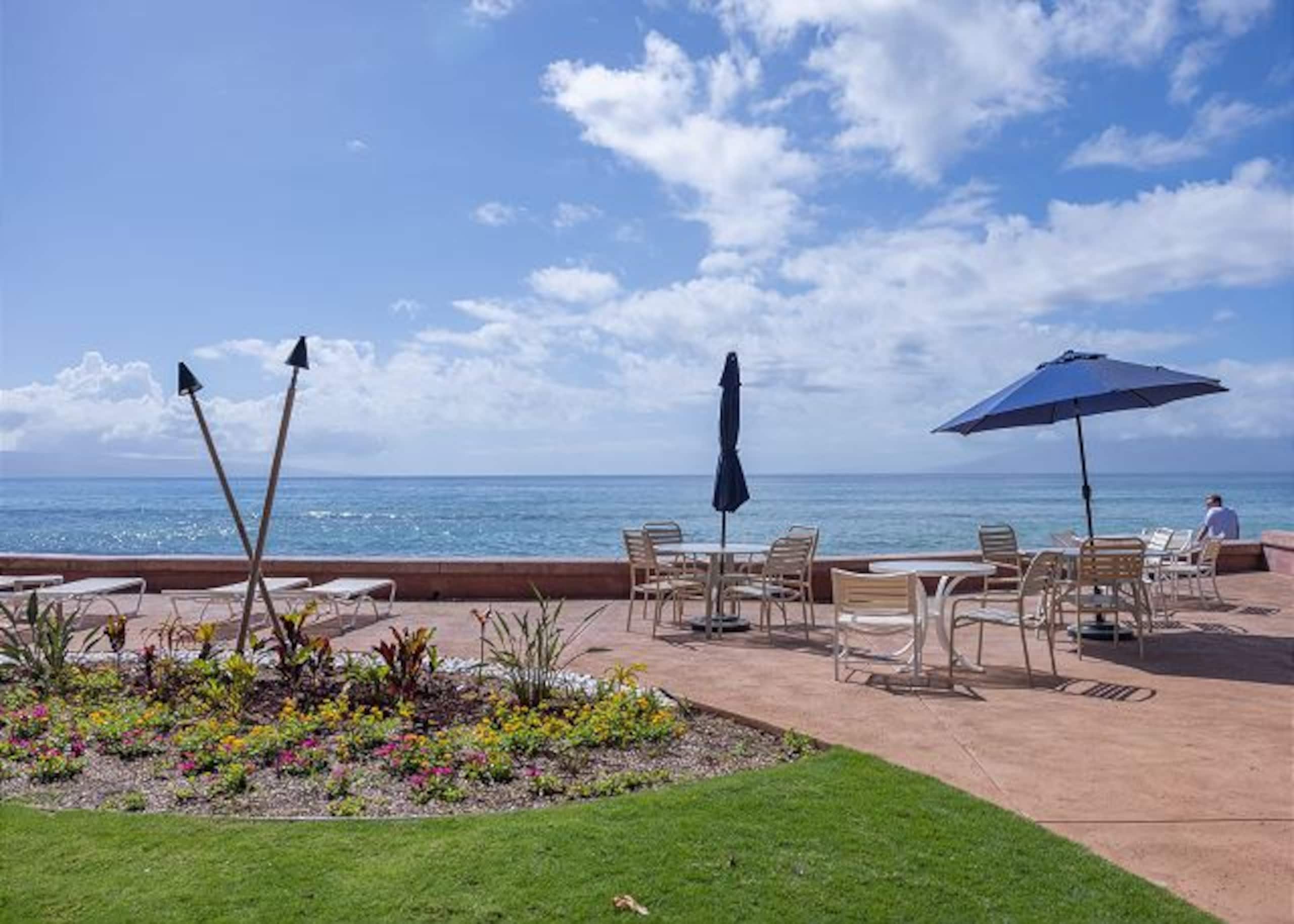 Lovely 1-BR Ocean Front Condo with split AC - Image 12