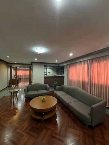 4 BR 350 sqm Appt-Thong Lor gallery image 3
