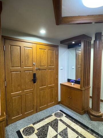 4 BR 350 sqm Appt-Thong Lor gallery image 5