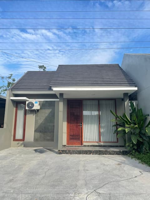 Kunamu House 2BR New in Purwomartani Jogja
