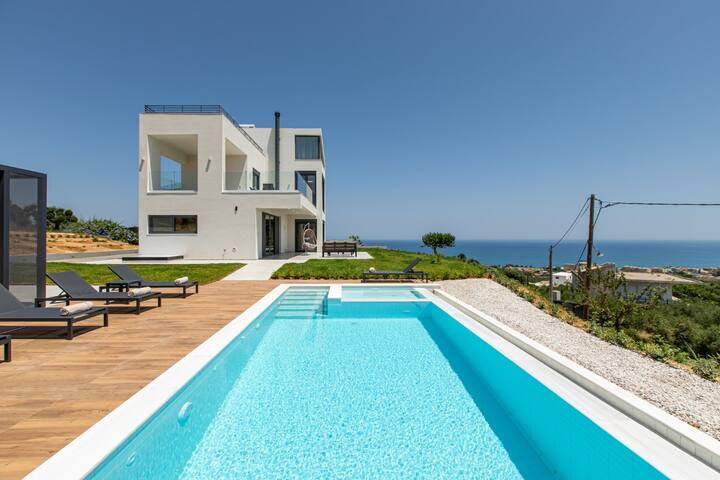 Lux villa 20 sleeps*2 Pool* Sea view*8 Bedrooms gallery image 3