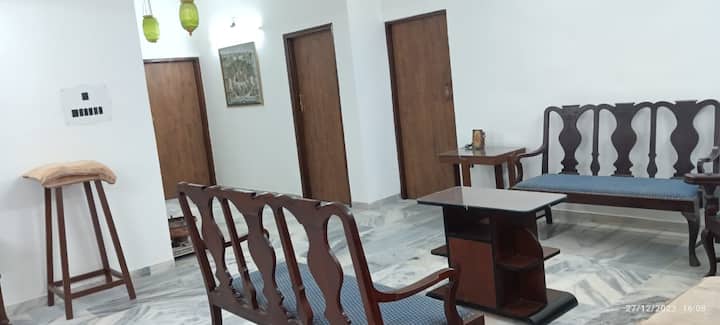 Centrally Located @ Race Course. - Vadodara