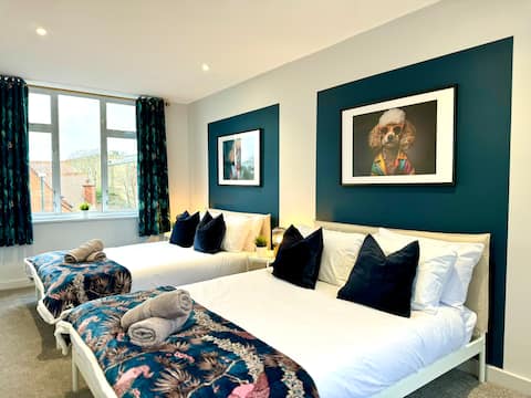 Chic 3BR Bournemouth Apt - Near Beach & Shops!