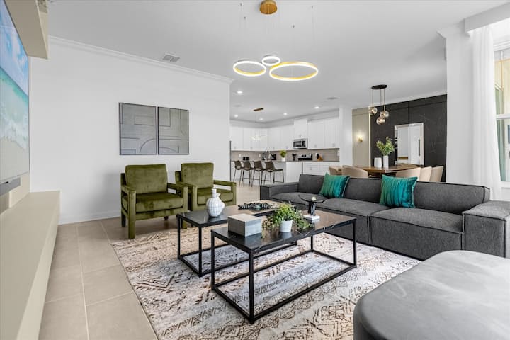 7 BD/ 5 BA Sleeps 20! Champions Gate (8949 PT) - Houses for Rent