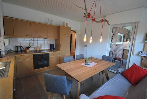 " Ant Hook"
( plattdeutsch - das Haus auf der Ecke