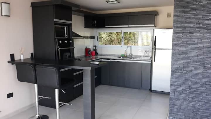Casa Moderna Con Vista Al Lago - Villa Carlos Paz