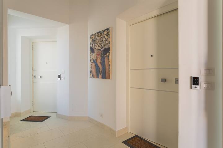 Palazzo Lux Stays Sleeps 9 – pool, beach, centre gallery image 3