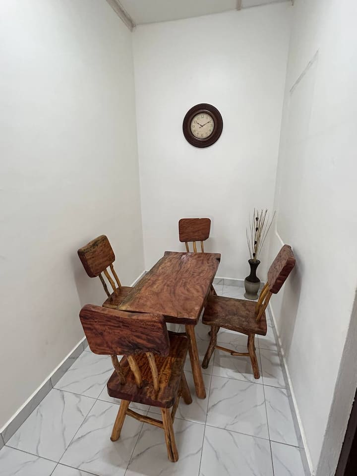 Confortable & Central House In Oxford Street - Accra