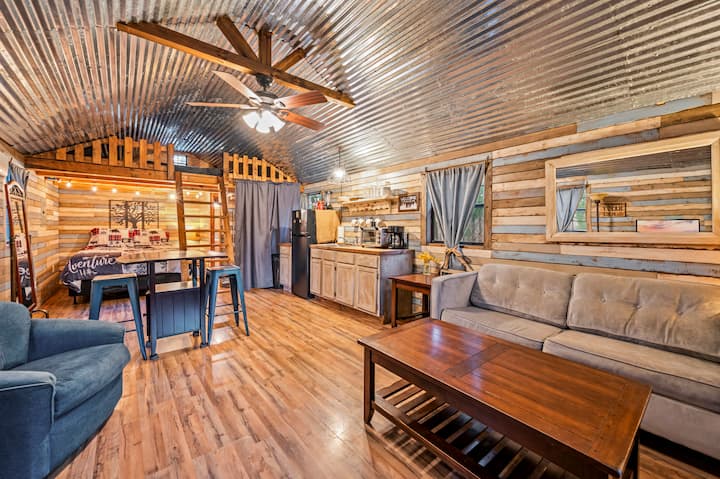 Peaceful Cabin W/tv + Wi-fi + Firepit | Pets! - Long Hunter State Park, Hermitage