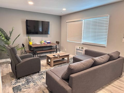 2B/2B Apartment Close to So-Fi