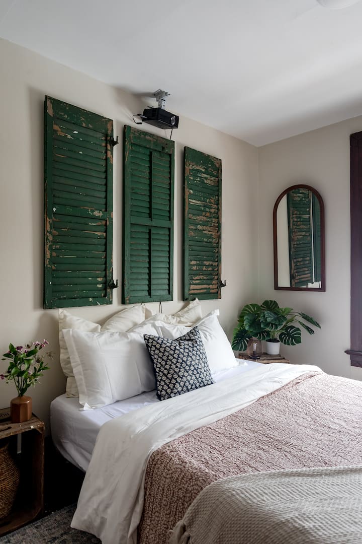 【【プロジェクタールーム】