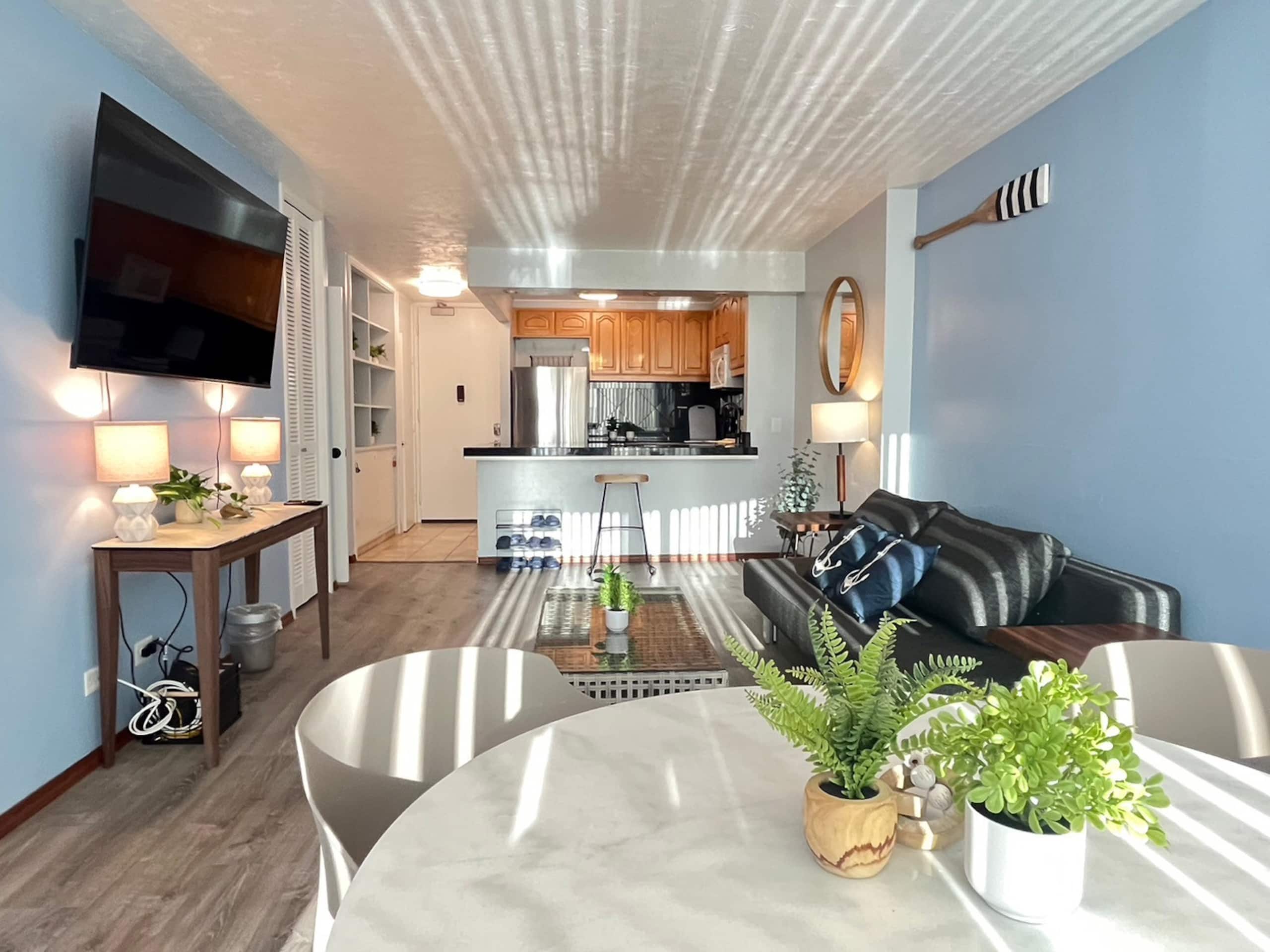 Private1BR in Waikiki! In front of harbor! - Image 7
