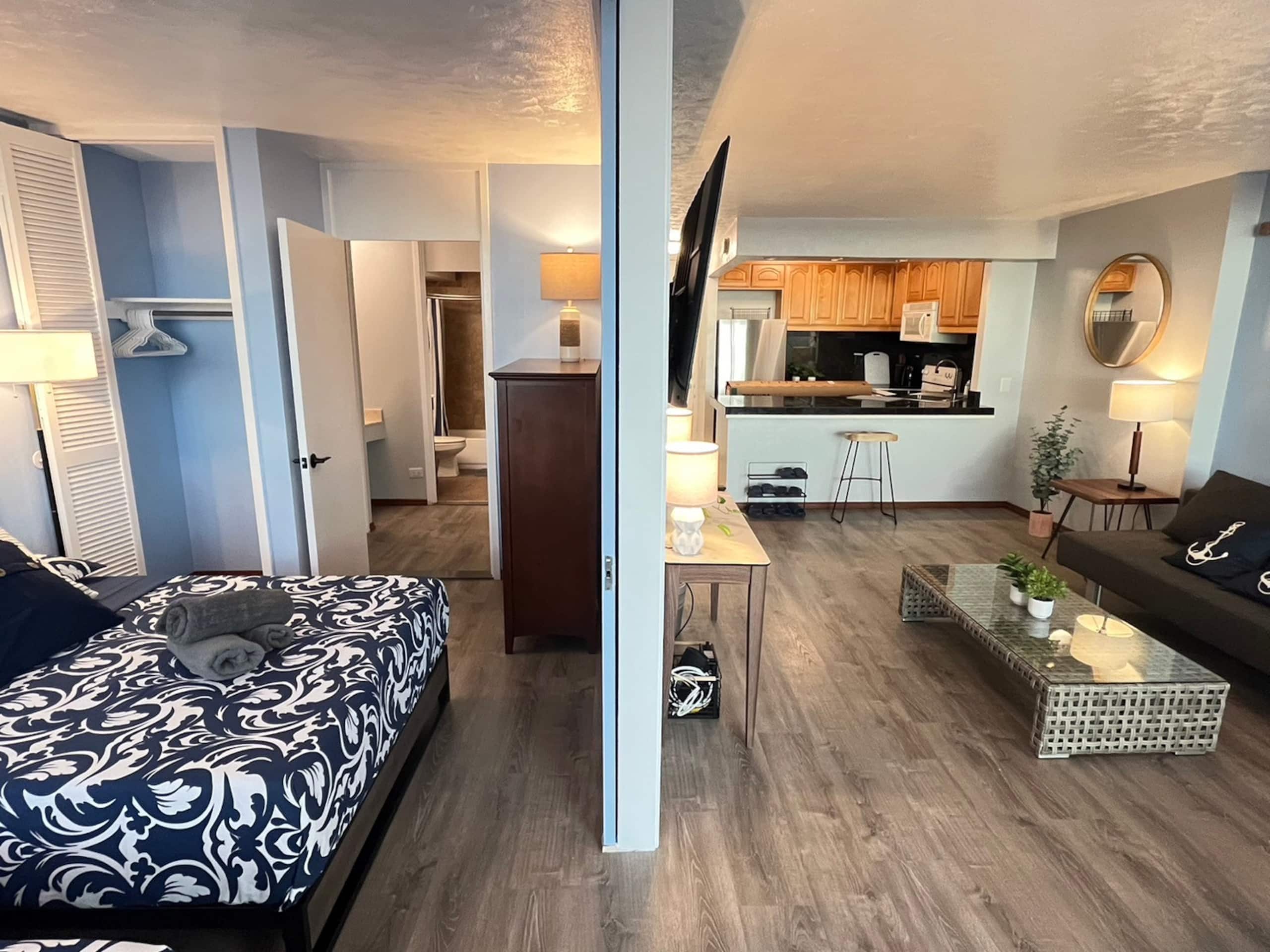 Private1BR in Waikiki! In front of harbor! - Image 6