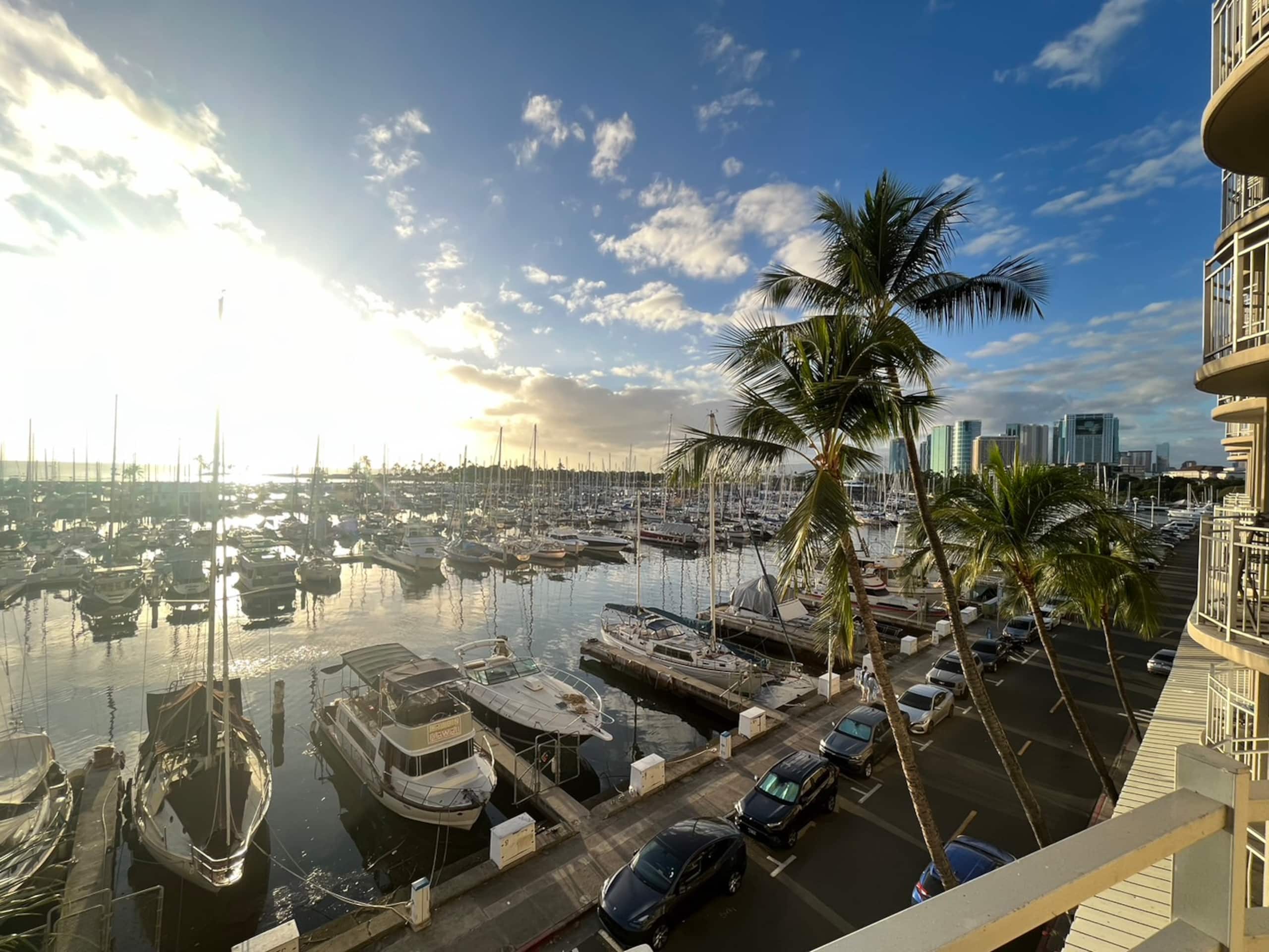 Private1BR in Waikiki! In front of harbor! - Image 9