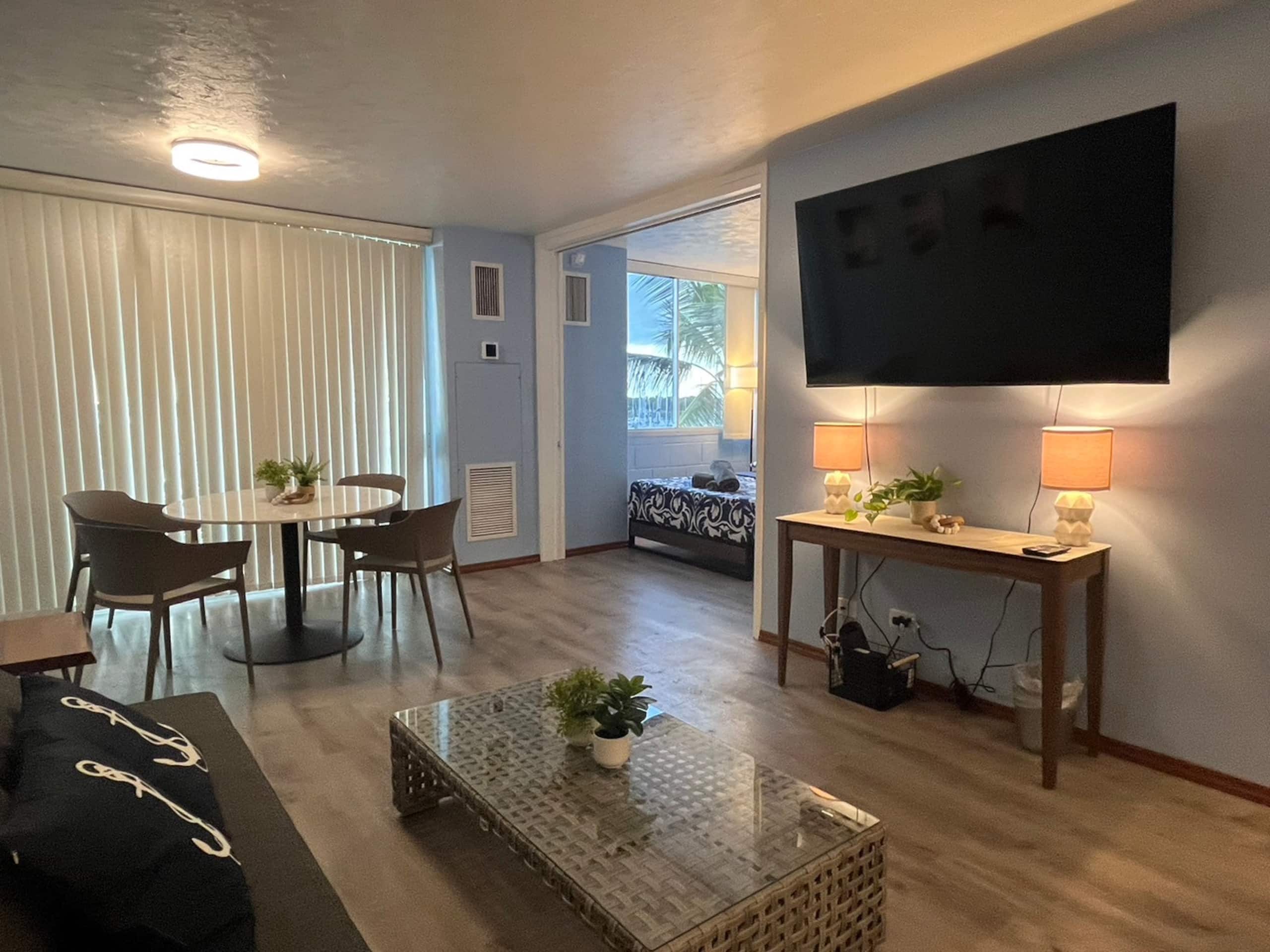Private1BR in Waikiki! In front of harbor! - Image 17