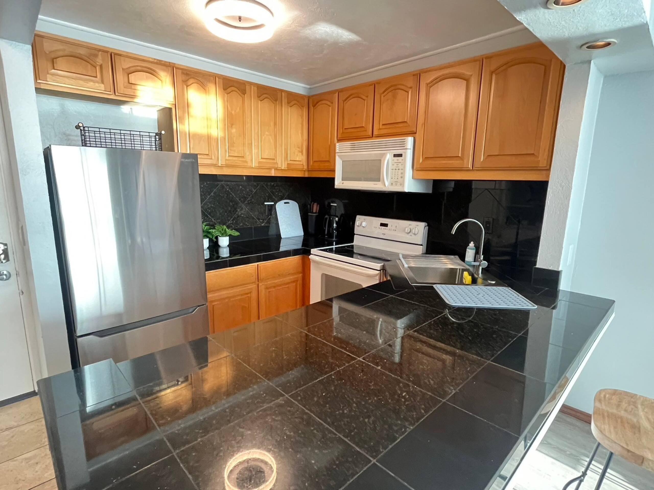 Private1BR in Waikiki! In front of harbor! - Image 46