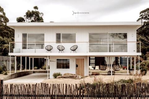 The Joneses- luxury beachfront home for two
