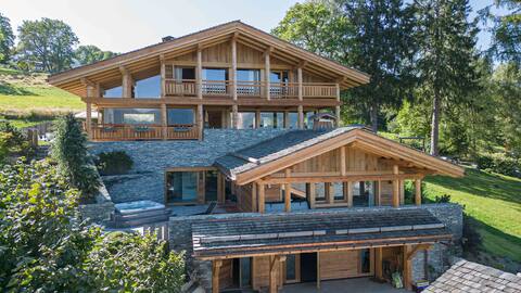 "Chalet W Combloux" : Modern Chalet Megeve