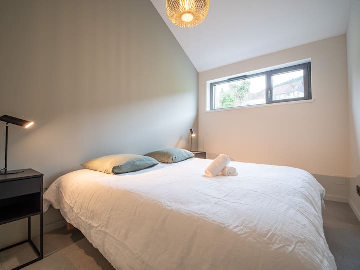 Chambre lit Queen size (180 x 200)