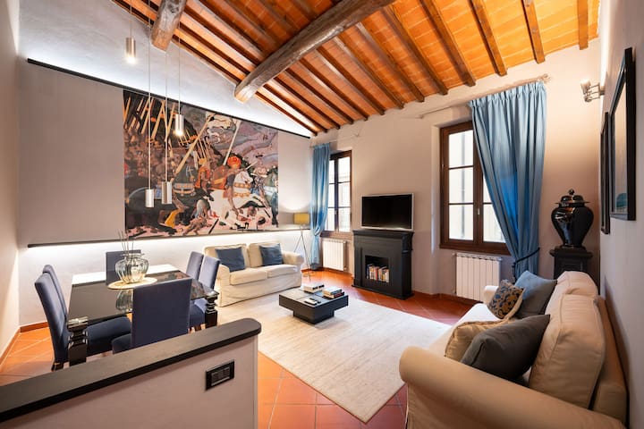 Luxury Duomo – 2BDR 2BTH – 1minutes from Duomo