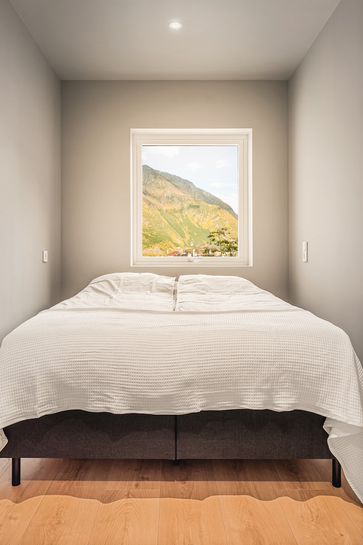 غرفة النوم الثالثة مريحة بنفس القدر مثل غرفتي النوم السابقتين.