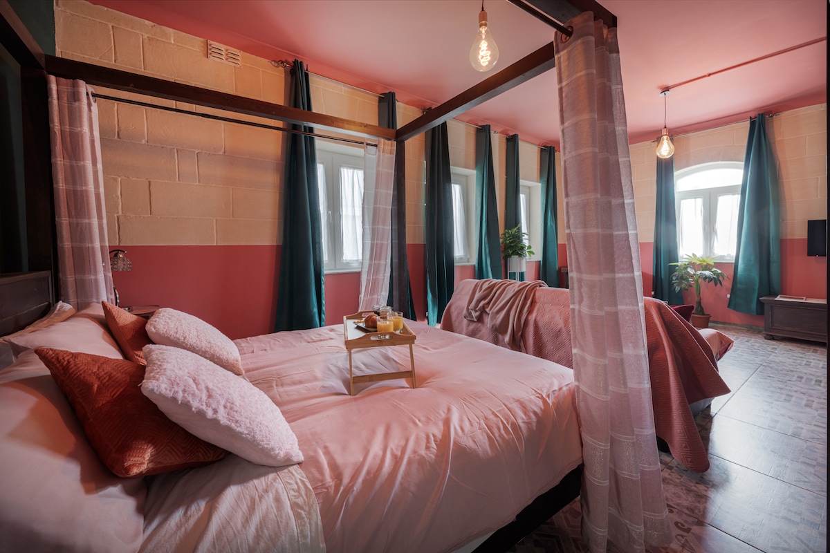 Charming Studio Private Bathroom and Kitchen "Edwina"