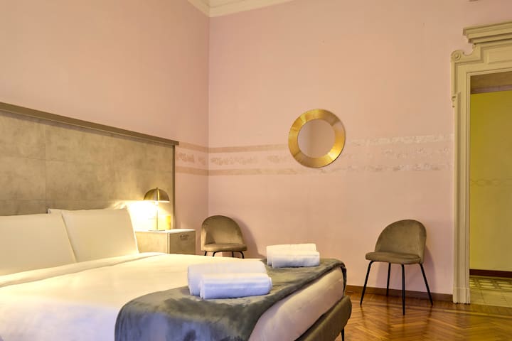 Charming three-bedroom apartment gallery image 2