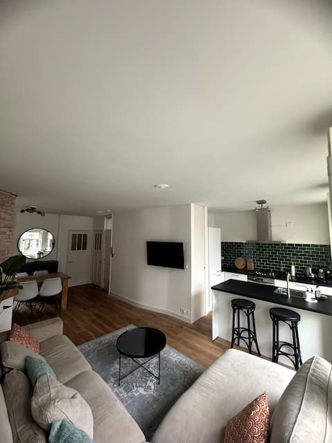 Successful Airbnb property: Amazing renovated apt. in centre in Jordaan