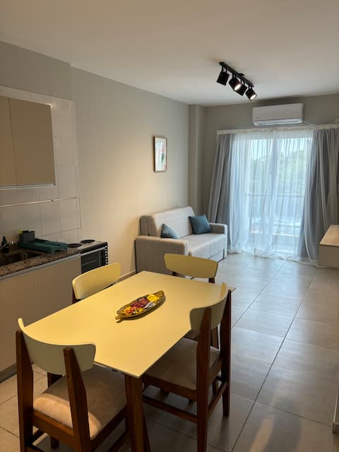 Anuncio de Airbnb popular: Amarú – Downtown apartment with garage en Corrientes