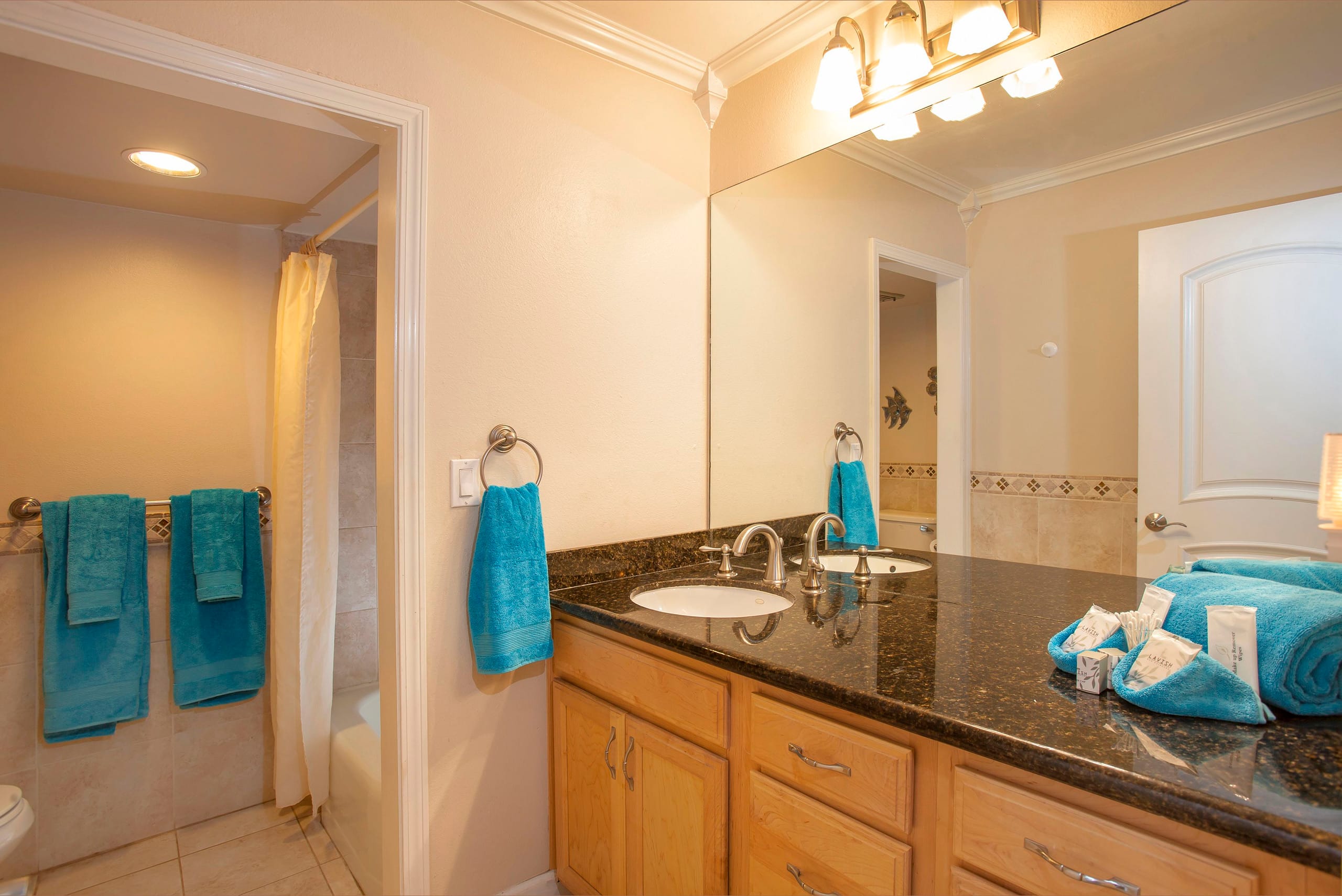 Ocean beachfront Luana Kai A103 updatedcondo Maui - Image 14