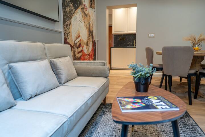 ROME City Center Apartment II gallery image 3