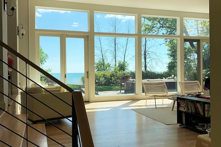 Beachfront 4 Bedroom Modern Lake House - 벨지엄