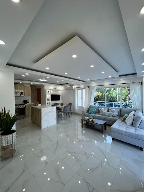 Blend of Luxury and relaxation Apt #2P.