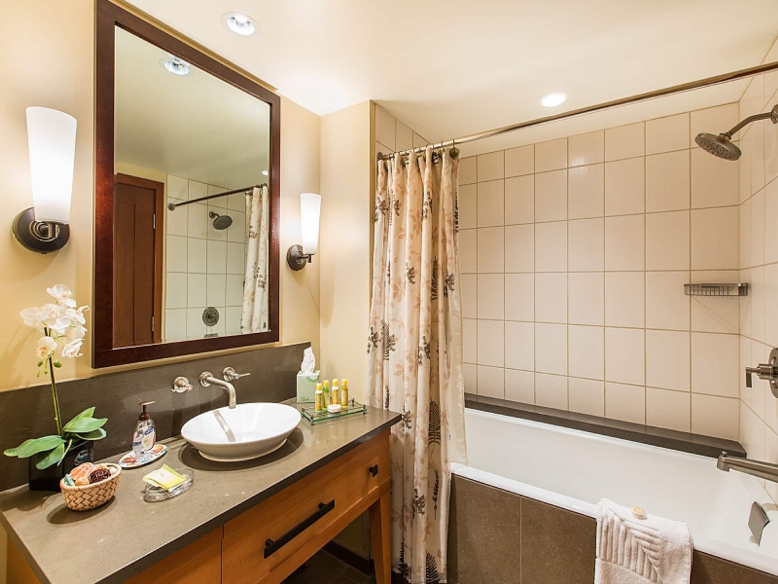 Condo in Kapolei · ★4.95 · 2 bedrooms · 5 beds · 2 private baths - Image 9