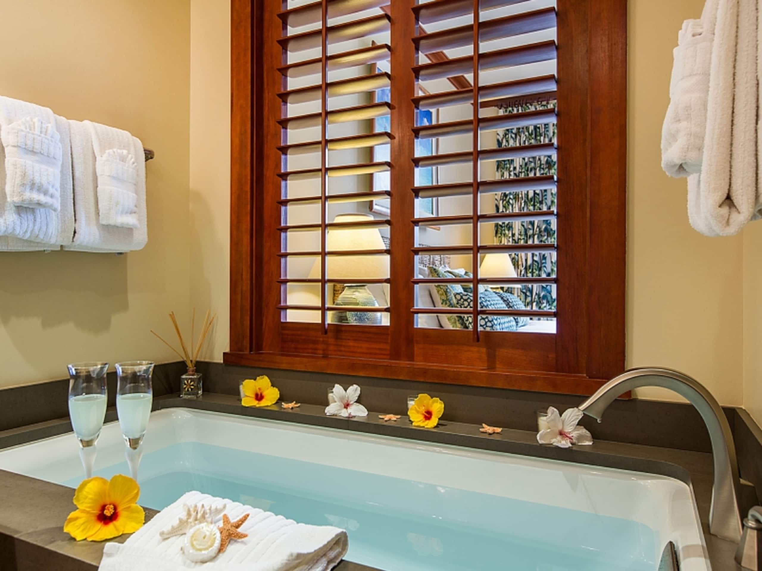 Condo in Kapolei · ★4.95 · 2 bedrooms · 5 beds · 2 private baths - Image 39