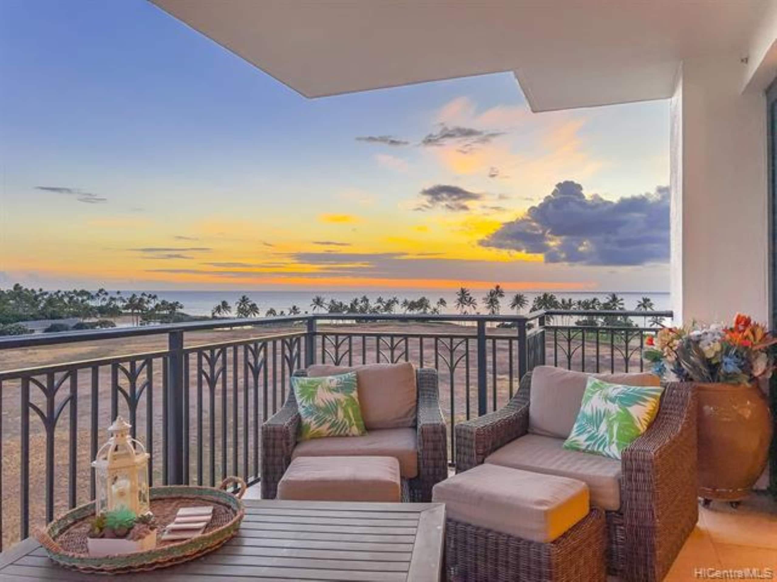 Condo in Kapolei · ★4.95 · 2 bedrooms · 5 beds · 2 private baths - Image 1
