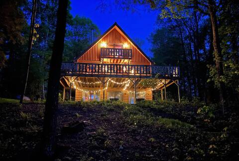 Tranquil Clam Lake Chalet