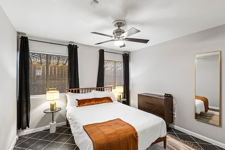 Bedroom 3 - Comfortable Queen bed, Touch activated side lamps. Full length mirror.