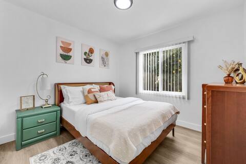 Modern & Private 1BR Retreat