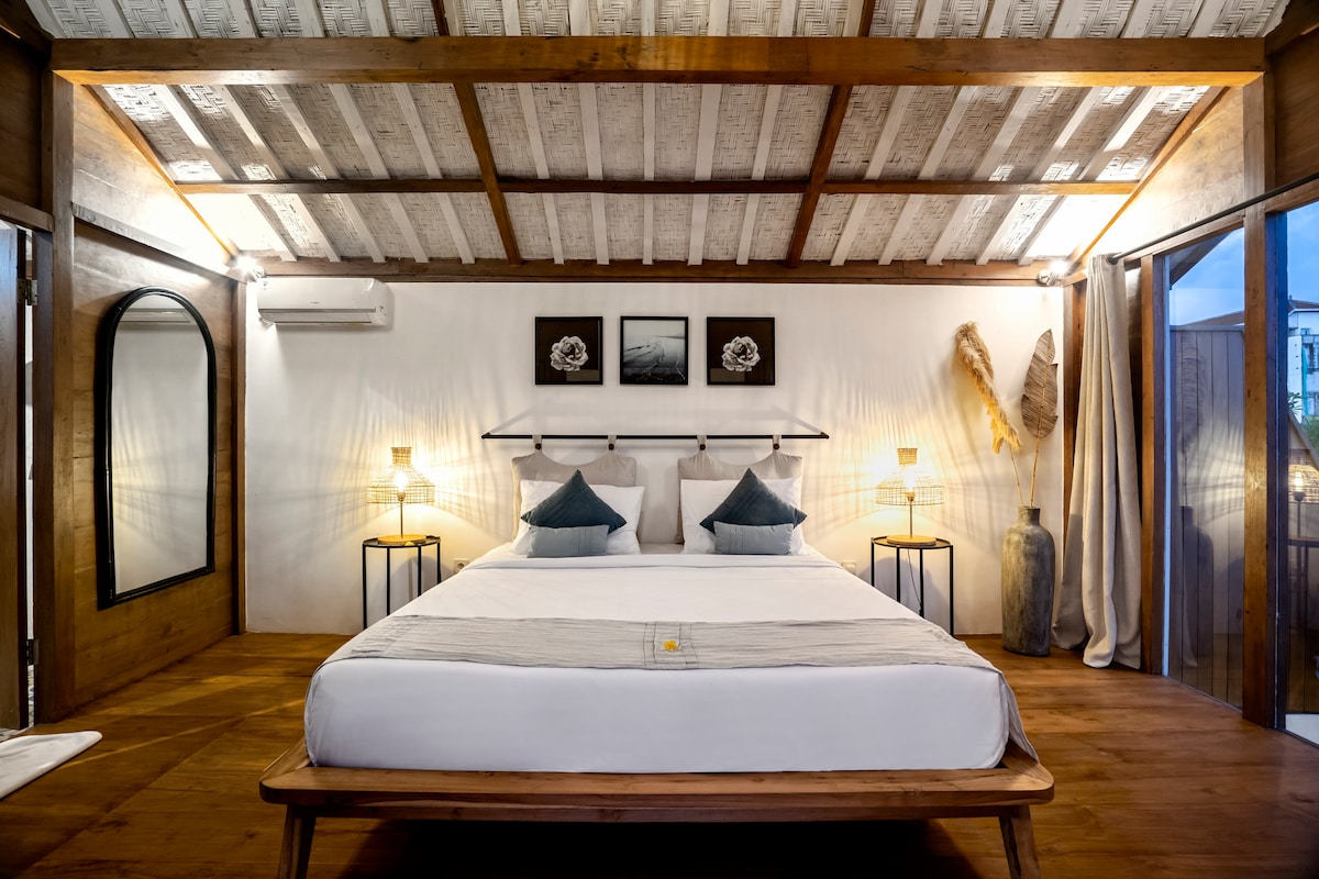 Დაისვენეთ და განიტვირთეთ ჩვენს გემოვნებით გაფორმებულ საძინებელში