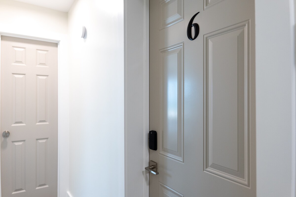 Karibu kwenye chumba #6, kwenye ghorofa ya tatu. 