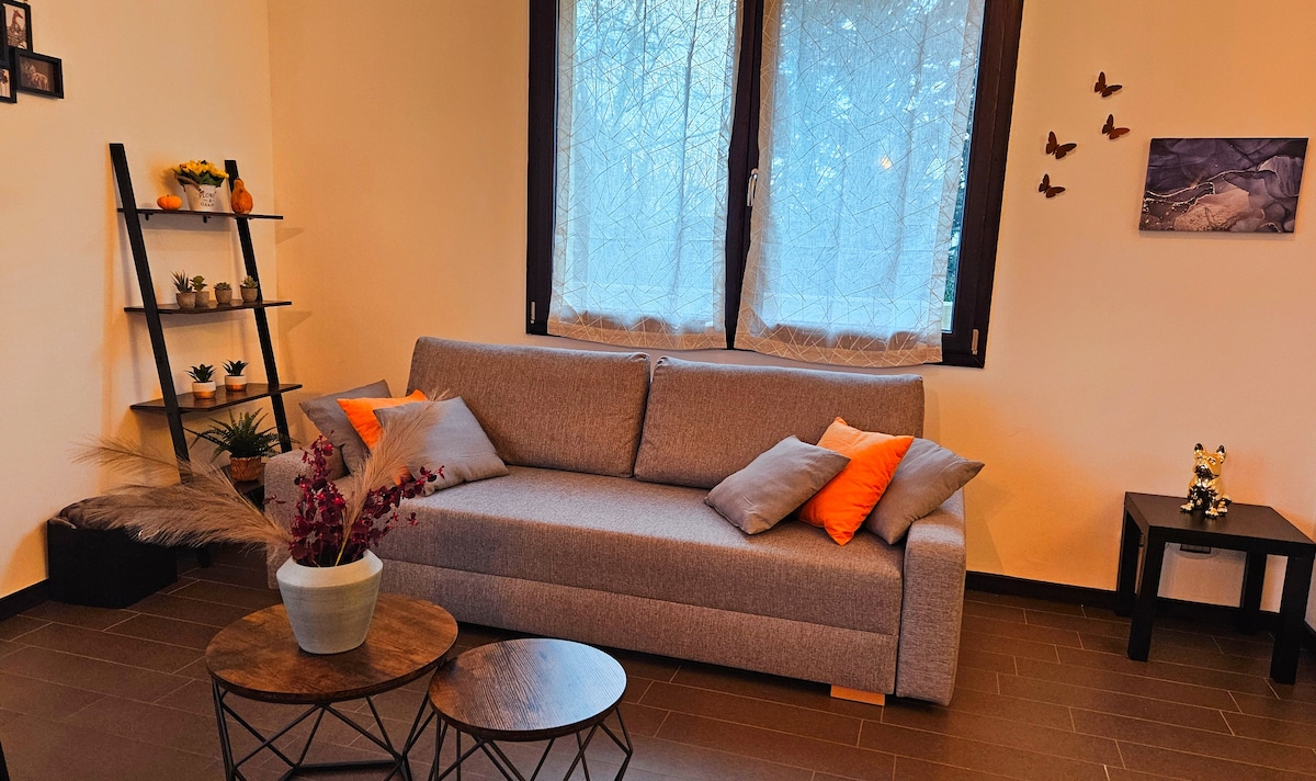 ספת קווין סייז בסלון