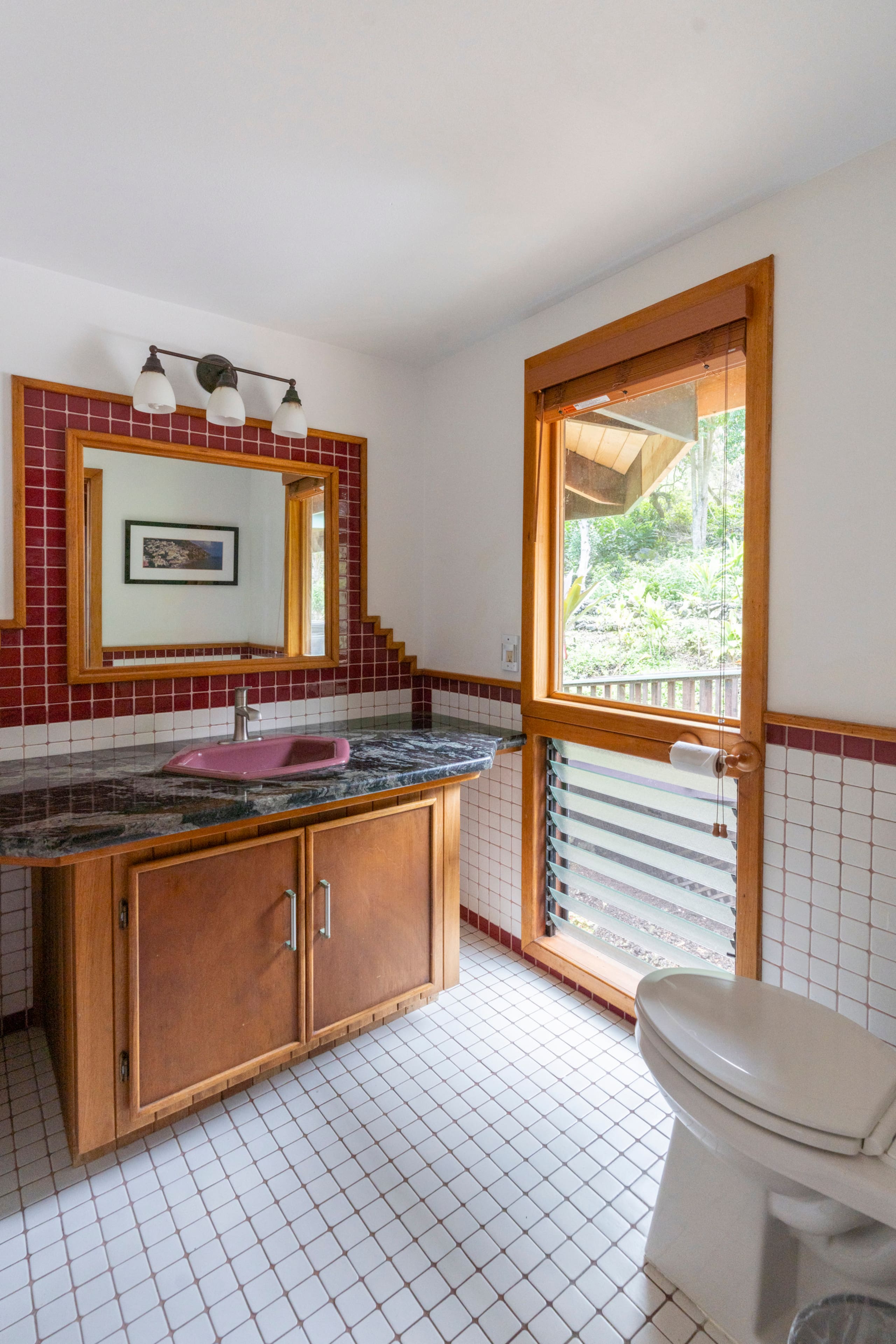 Home in Kailua-Kona · ★4.88 · 5 bedrooms · 15 beds · 4.5 private baths - Image 73
